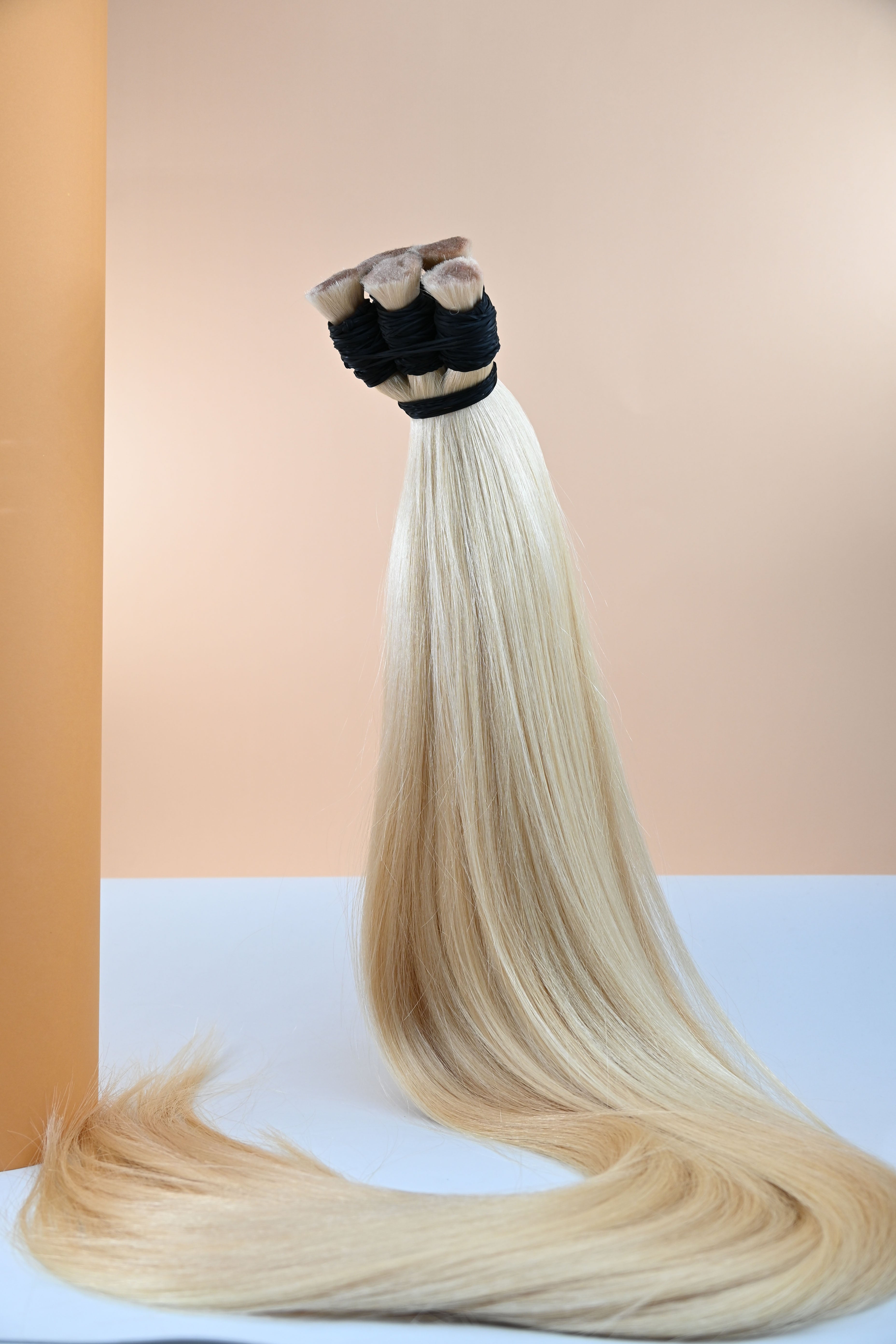 Dipten Uca Dolu İnsan Saçı – Sarı | 80 cm