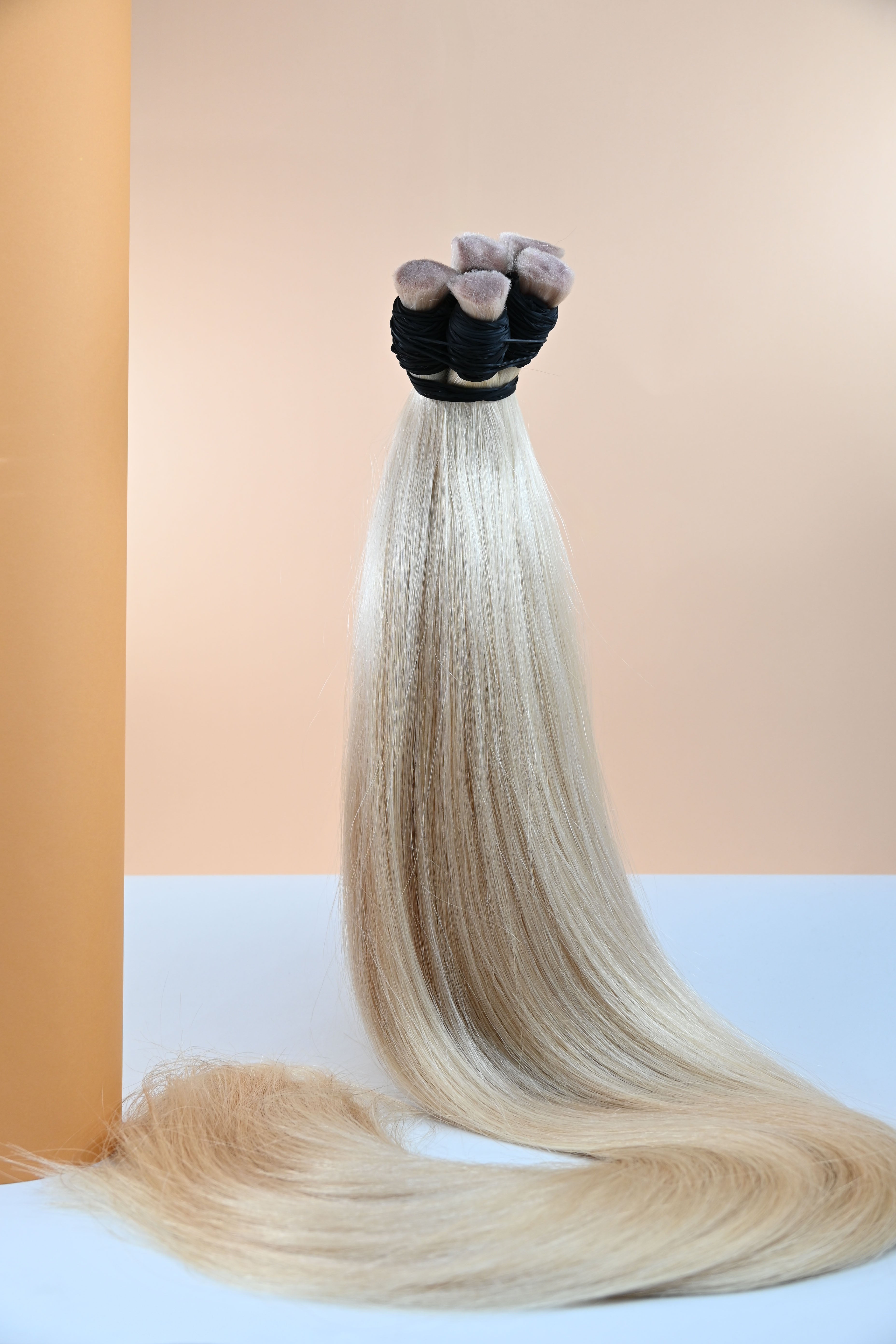 Dipten Uca Dolu İnsan Saçı – Sarı | 80 cm